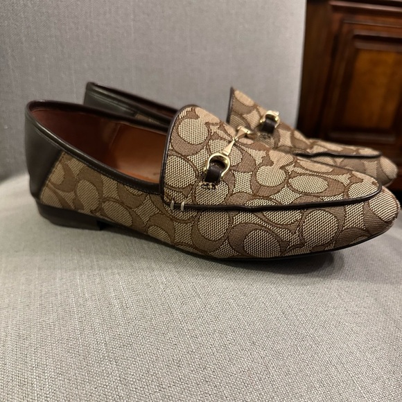 Coach Loafers Size 7B - Picture 1 of 7